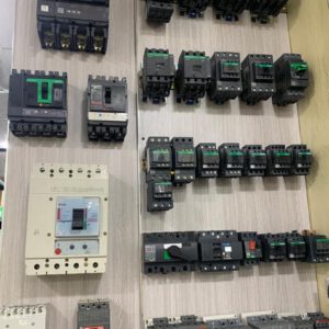 Disjoncteurs moteur triphasés (lot)