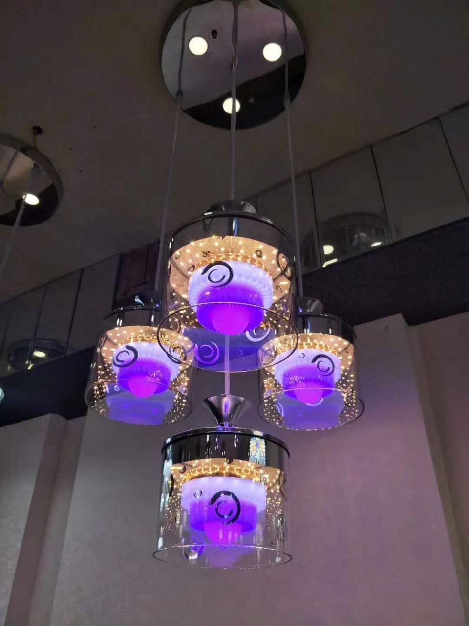 Suspension cylindrique LED multicolore